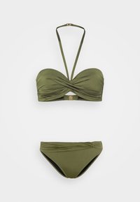 Olivenfarget bikinisett laget av glatt stoff; bandeau-top med vridd design og justerbare stropper, matchende lavtsittende bikinibunn.