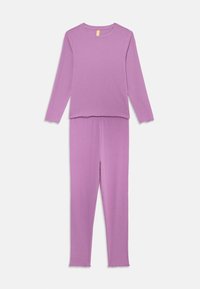 Unselected, purple