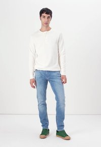 Tommy Jeans SLIM - Longsleeve - ancient white