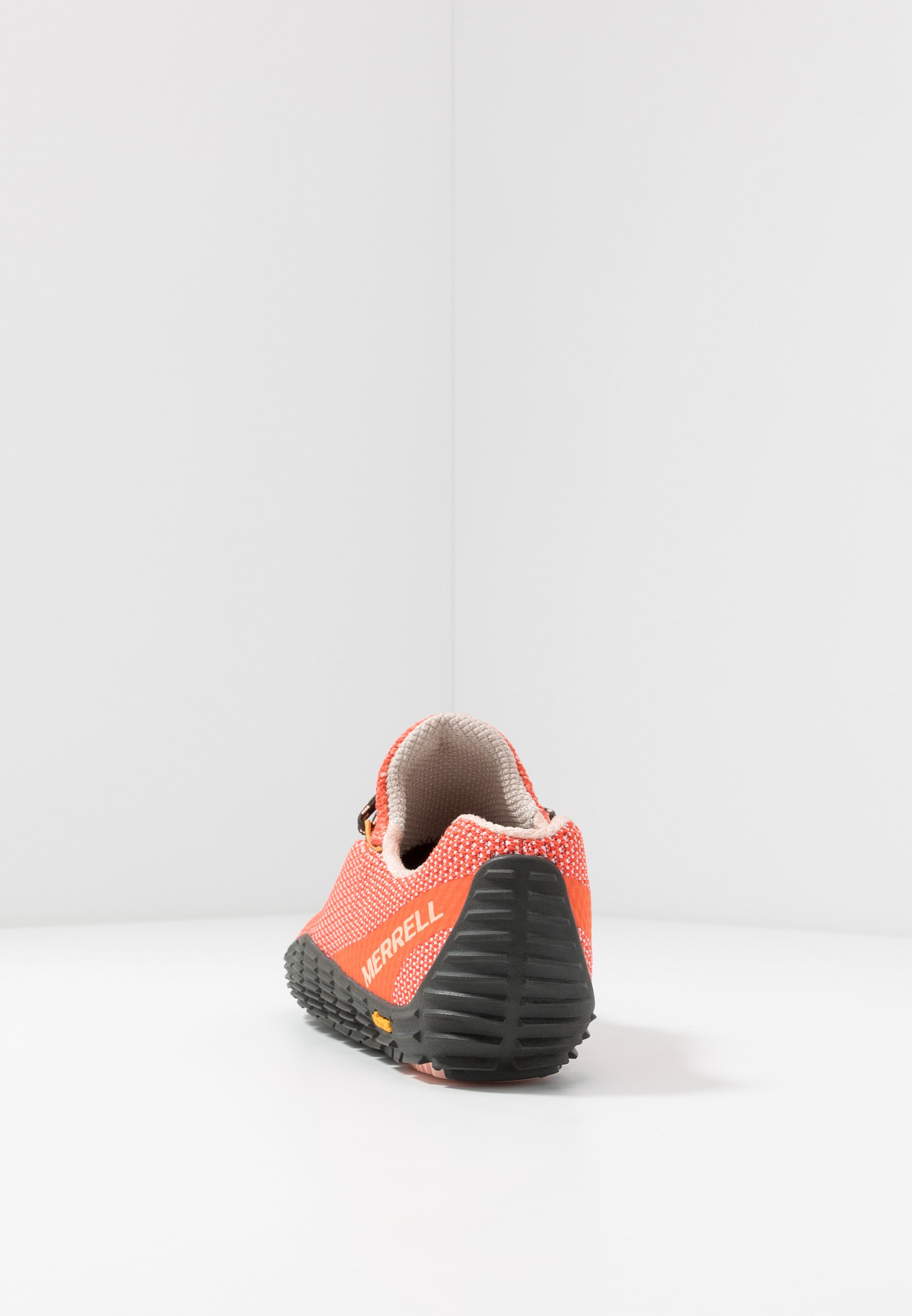 Merrell MOVE GLOVE Treningssko goldfishkorall Zalando.no Merrell TRAIL GLOVE 5 Løpesko for mark goldfishkorall