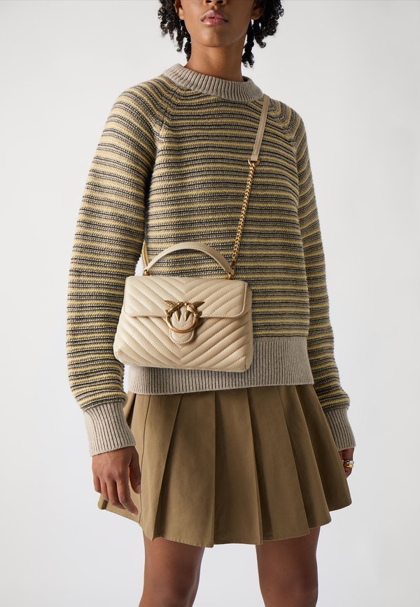 LOVE LADY PUFF MINI CHEVRON - Handtasche