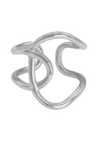 Anello in metallo argentato con un design astratto e ondulato. Texture liscia e finitura lucida, con anelli intrecciati e forme organiche.