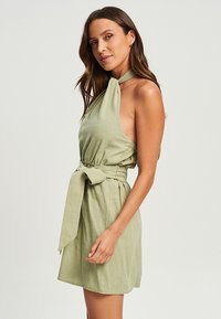 CALLI KANZU HALTER - Dienas kleita - sage green