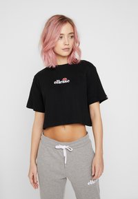 Ellesse FIREBALL - Apdrukāts T-krekls - black