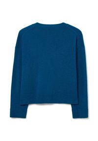 Suéter de lana azul con cuello redondo, diseño de hombros caídos y puños y dobladillo acanalados. Textura suave y corte relajado.