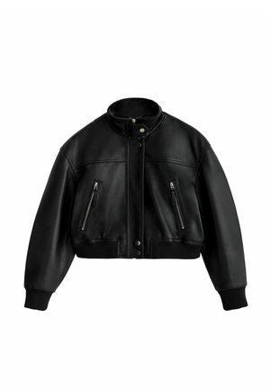 Zwarte cropped leren jas met ritssluitingen aan zijkanten, geribbelde manchetten en boord, en een kraag met drukknoopsluiting.