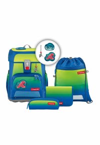 Rucksack- und Zubehörset in Blau- und Grüntönen mit Farbverlauf. Verfügt über geformte Akzente, Reißverschlussverschlüsse und reflektierende Details. Enthält ein Federmäppchen und einen Beutel mit Kordelzug.