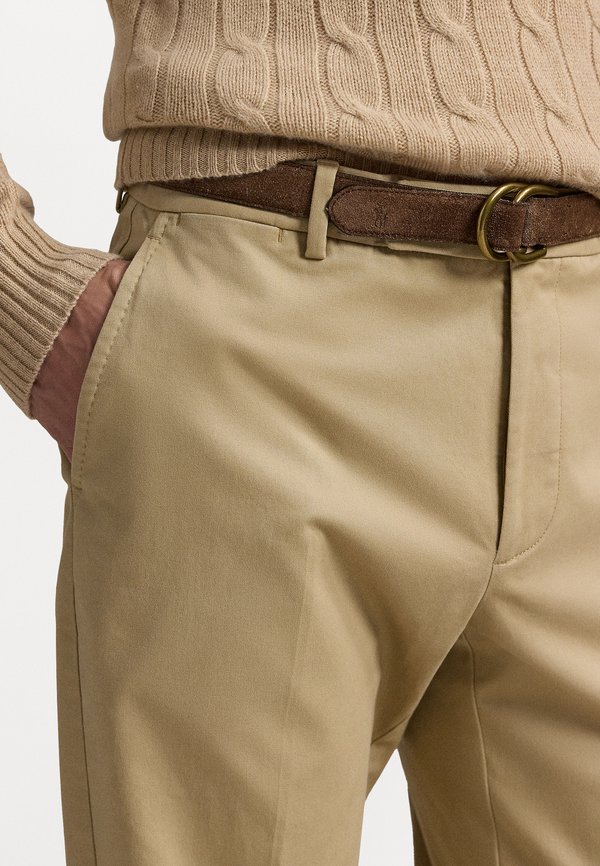 STRETCH CHINO SUIT TROUSER - Trousers - monument tan3