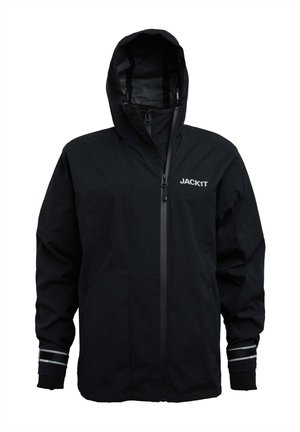 Giacca impermeabile nera con zip frontale, cappuccio regolabile e dettagli riflettenti sui polsini. Texture liscia con un design minimalista.