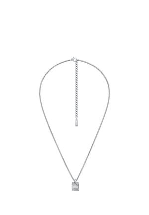Silberne Halskette mit rechteckigem, graviertem Diesel-Logo-Anhänger und verstellbarem Verschluss mit verlängerter Kette.