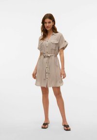 Vero Moda VMBUMPY SHORT - Skjortekjole - brown lentil