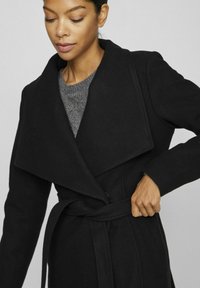 VILA Gabardina - black