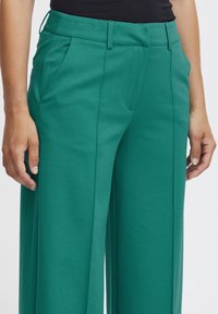 ICHI KATE SUS OFFICE PA - Kalhoty - quetzal green