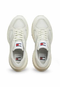 Tommy Jeans RETRO RUNNING - Sneakers basse - ecru