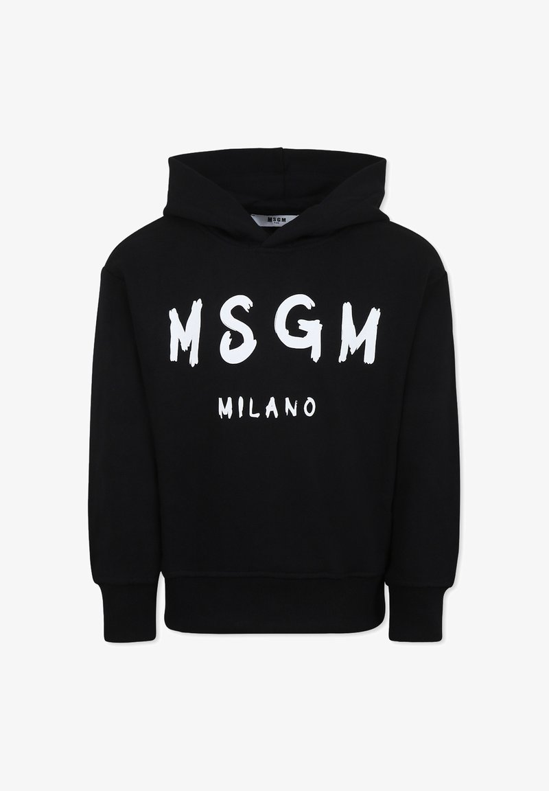 Zwarte hoodie van katoen, met een voorkant kangaroo zak, ribbels aan de mouwen en witte tekst "MSGM MILANO" in een vet, verouderd lettertype.