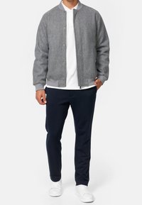 INDICODE JEANS Bombertakki - grey