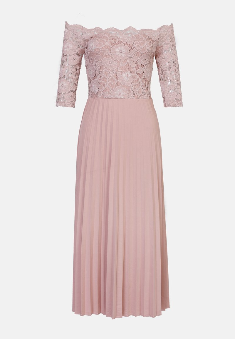 Robe décolletée avec un corsage en dentelle et une jupe plissée en rose pastel. La dentelle présente des motifs floraux et des manches trois-quarts.