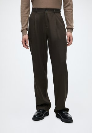 Les Deux PLEATED TWILL SUIT PANTS - Oblekové nohavice - delicioso brown