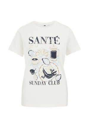 Valge puuvillane T-särk, millel on graafiline trükis hommikusöögiesemetest, sealhulgas kroissantidest ja kohvist, tekstiga "SANTÉ SUNDAY CLUB."