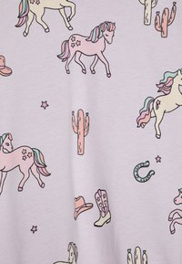 Thumbnail Image 3