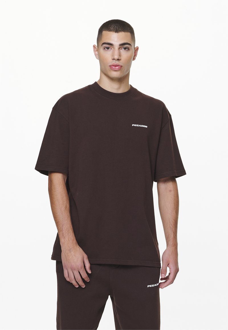 Pegador - LOGO TEE - T-paita - washed oak brown, Suurenna