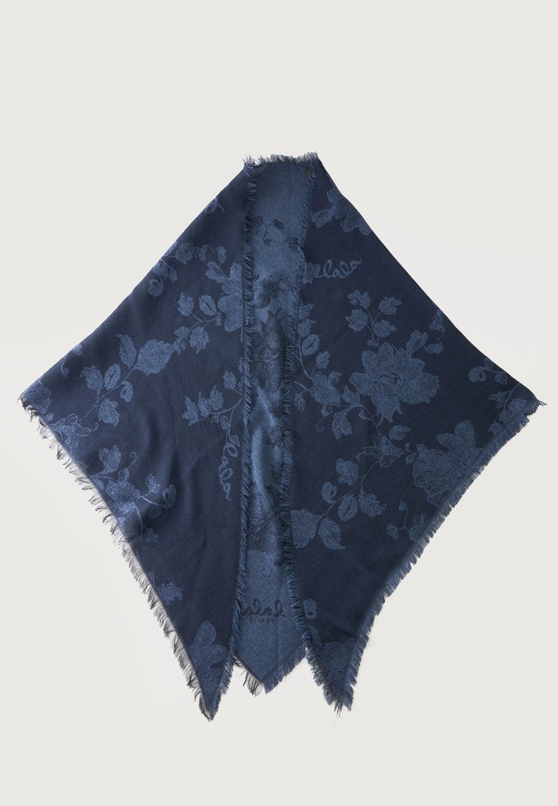 Écharpe bleu foncé avec un motif floral et des bords frangés, pliée avec une ouverture centrale, présentée sur un fond blanc.