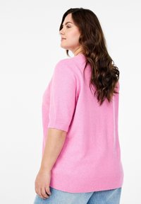 Zizzi T-shirts basic - begonia pink mel
