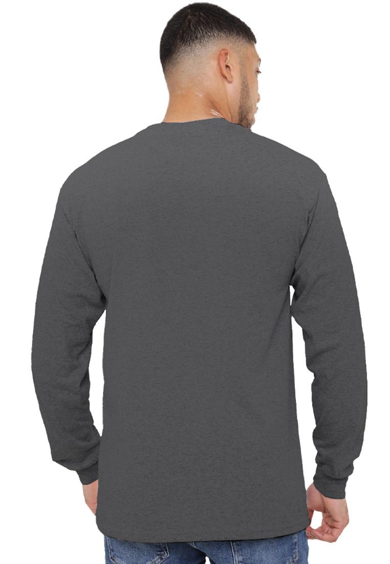 T-shirt a maniche lunghe di un grigio scuro, con collo rotondo e tessuto morbido, con cuciture minime e una texture liscia. Nessun logo visibile.