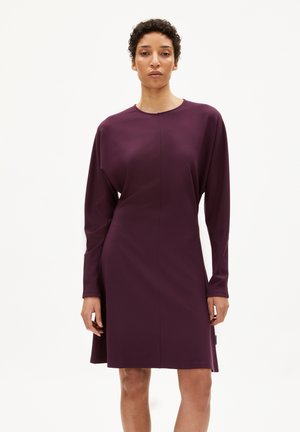 ARMEDANGELS Jerseykleid - dark cranberry