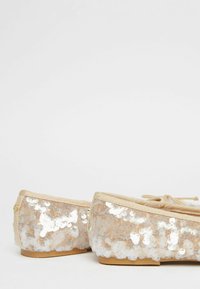 Lipsy REGULAR FIT - Balerinke - mottled beige