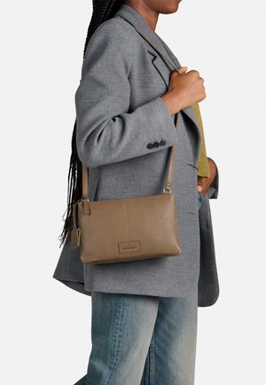 Burkely, SOFT SKYLAR DOUBLE POCKET ZIP - Sac bandoulière - taupe