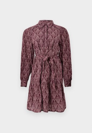 Langermet burgunderkjole med lys rosa blomstermønster, krage, knapplukking foran og belte i livet.