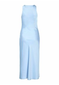 Robe longue bleu clair sans manches avec un col montant et une taille ajustée, présentée sur fond blanc.