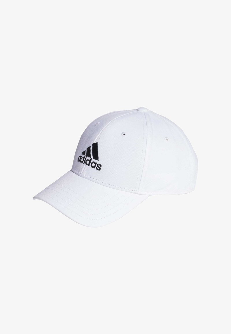 Cappellino da baseball bianco realizzato in tessuto, con un logo Adidas ricamato in nero sul fronte e un visiera curva.