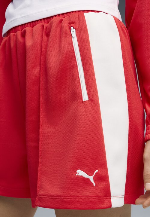 PUMA Pantalones cortos Casual de Mujer T7 Relaxed Pintuck Rojo — photo 2