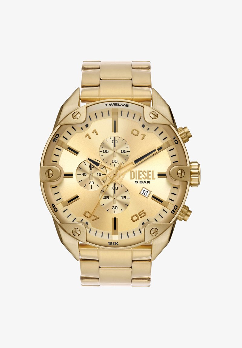 Montre chronographe en métal doré avec un grand cadran, trois sous-cadrans, affichage de la date et un bracelet à maillons brossés. Présente des index horaires audacieux.