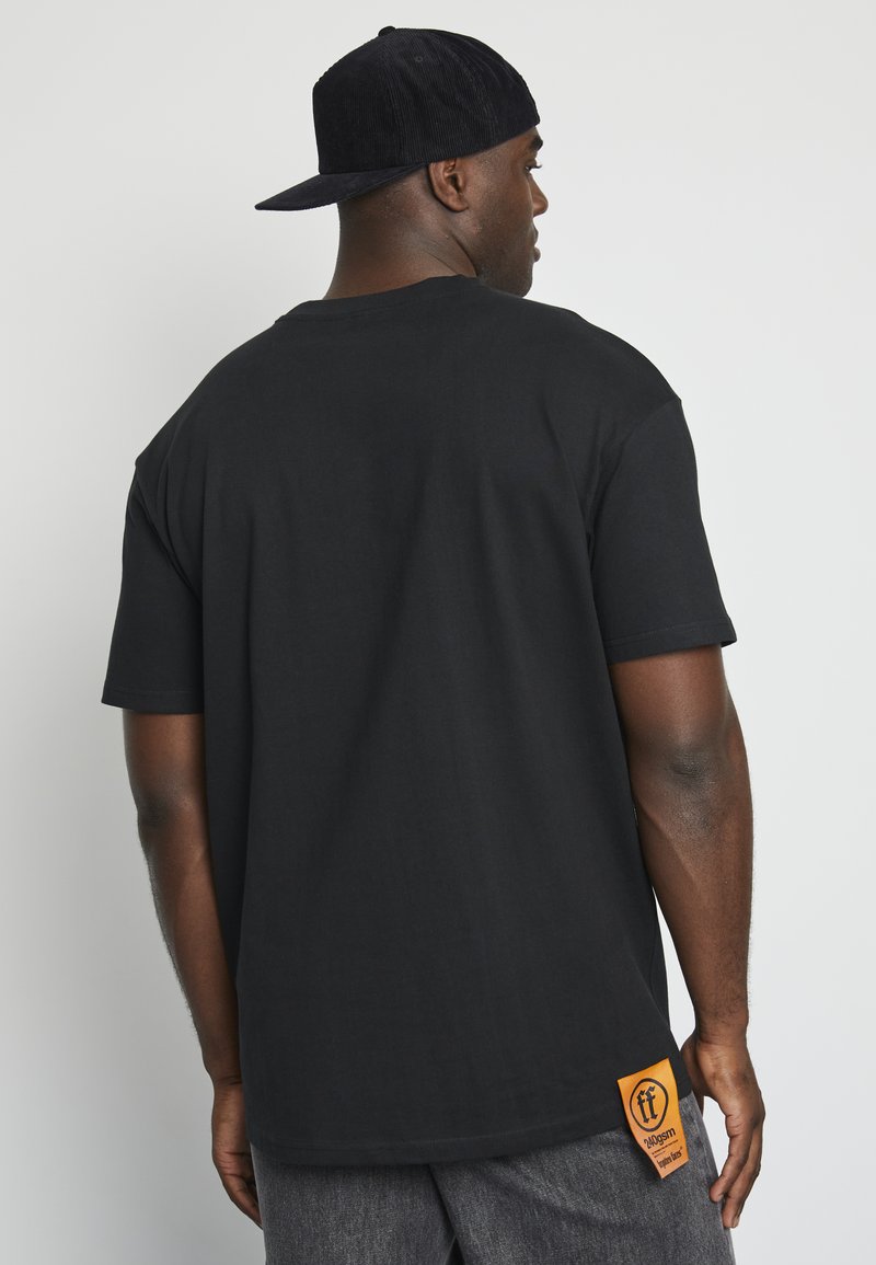 Forgotten Faces UNISEX BLACLAVA HEAVY OVERSIZED - Apdrukāts T-krekls - white