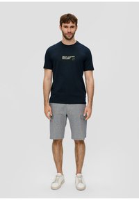 s.Oliver MIT FRONT - T-shirt print - navy