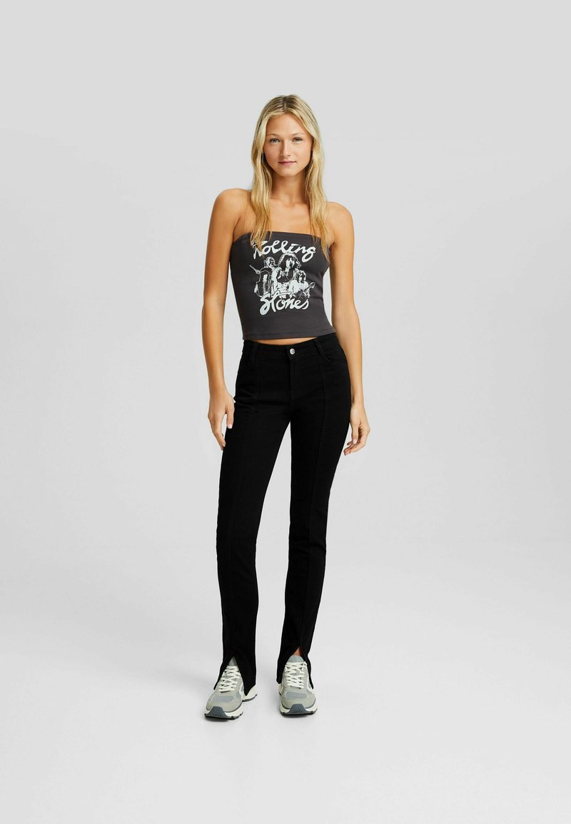 Bershka Flared Jeans zwart