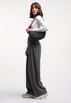 GOT BAG, CLOUD MOON MONOCHROME - Umhängetasche - black