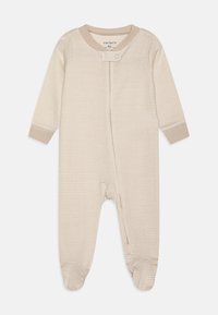 Gestreifter Baby-Overall in Tan mit langen Ärmeln, Druckknopfverschluss am Hals und Füßchen-Design. Weicher Stoff mit gerippten Bündchen und glatter Textur.