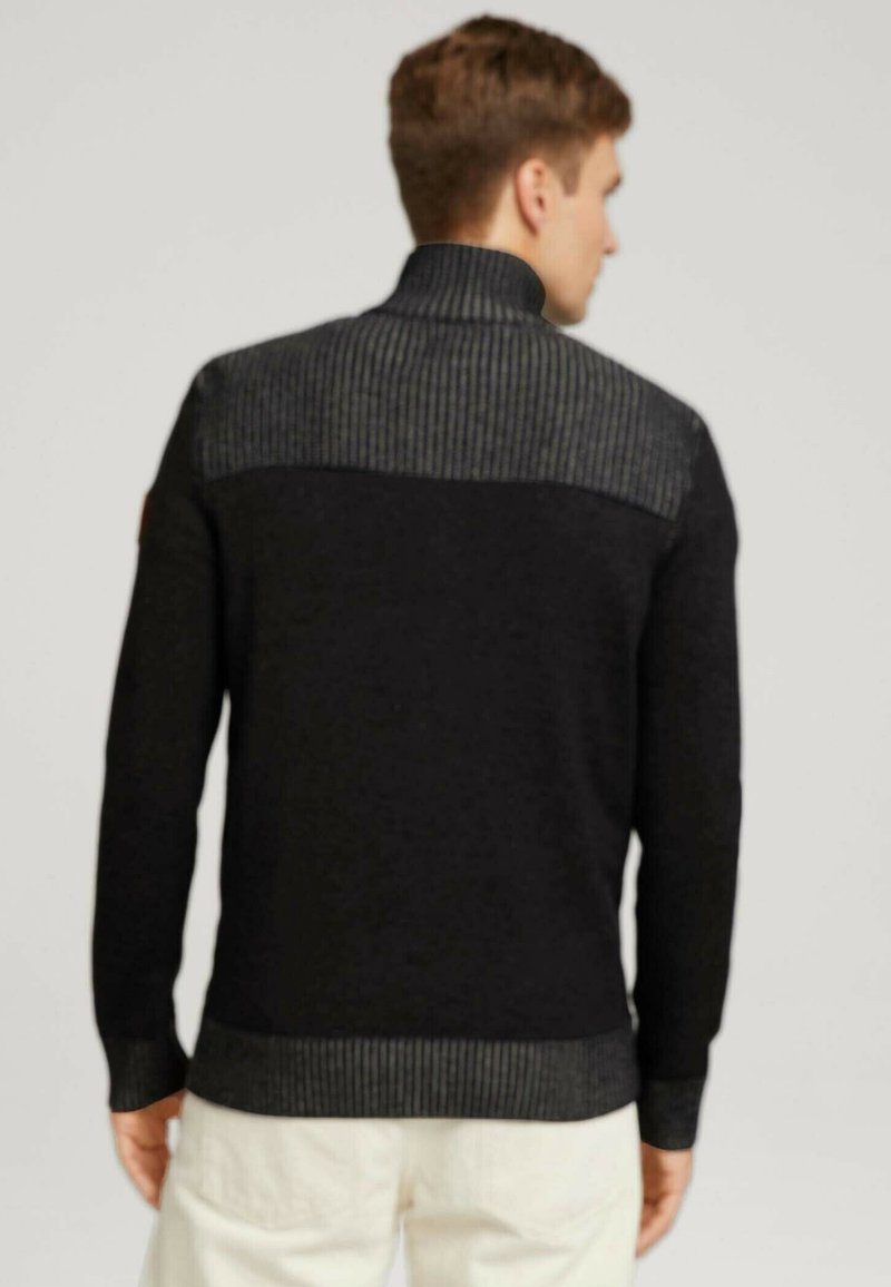 Herren Strickjacken | TOM TAILOR MELIERTE MIT BRUSTTASCHEN Strickjacke black grey melange/grau - KU23549 Herren Strickjacken | TOM TAILOR MELIERTE MIT BRUSTTASCHEN Strickjacke black grey melange/grau - KU23549