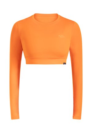 Crop top met lange mouwen in helder oranje, gemaakt van glad, rekbaar materiaal met minimale naden en een klein logodetail op de borst.