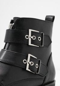 Anna Field Botines camperos - black