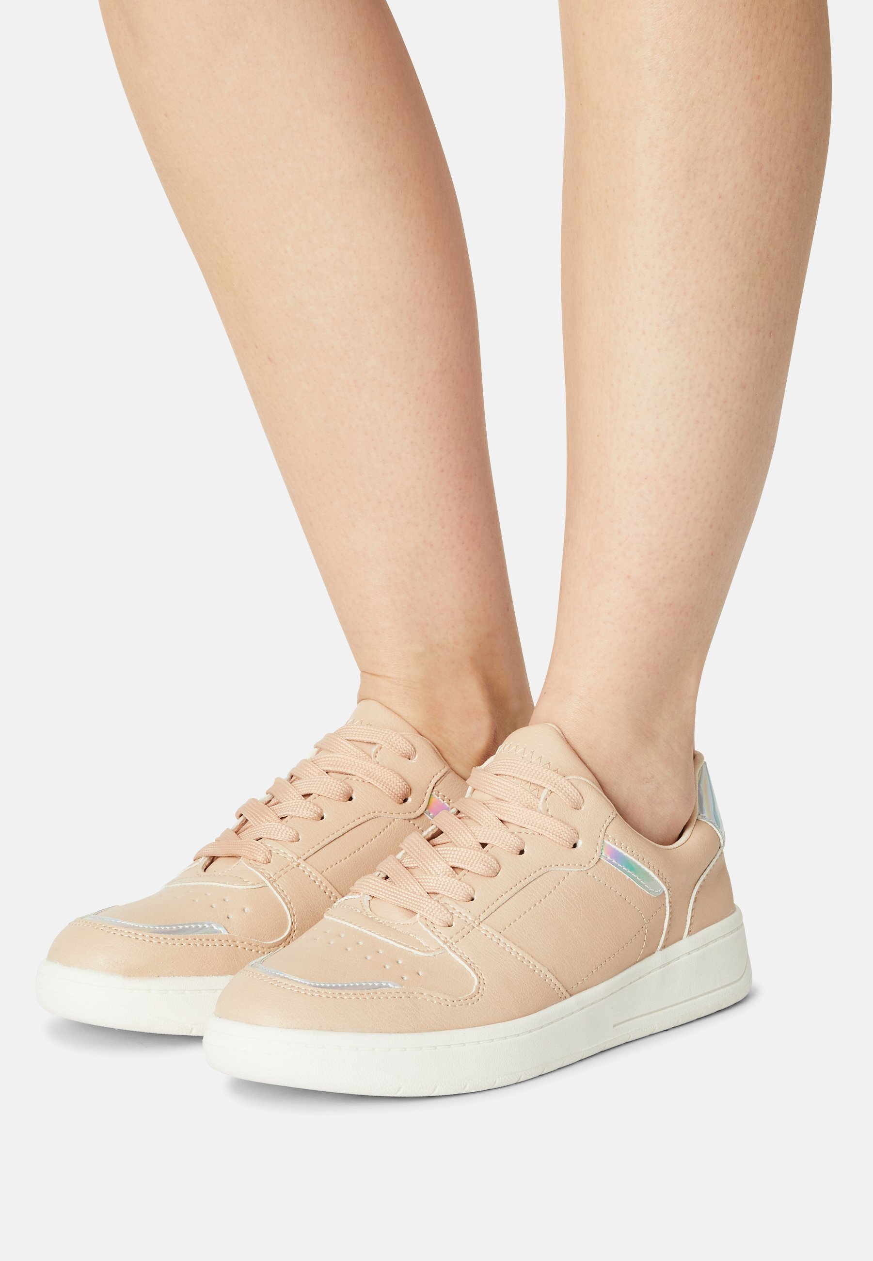 retro style trainers