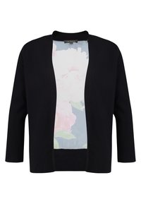 Czarny kardigan zapinany z przodu, z rękawami o długości trzech ćwierci oraz kwiecistą podszewką w pastelowych odcieniach różu, bieli i zieleni na jasnoniebieskim tle.