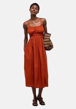 Monoprix, Robe de jour - fez