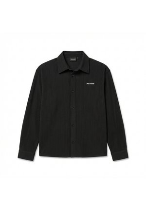Czarna koszula z długim rękawem z sztruksu, z przednimi guzikami i małym białym logo "PECADO" po lewej stronie klatki piersiowej.