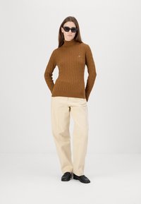 GANT TURTLENECK - Pullover - cacao
