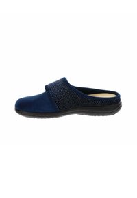 Scarpa slip-on di colore blu navy con finitura in morbido suede e pannello in tessuto testurizzato. Presenta una suola ergonomica e un interno imbottito per il massimo comfort.